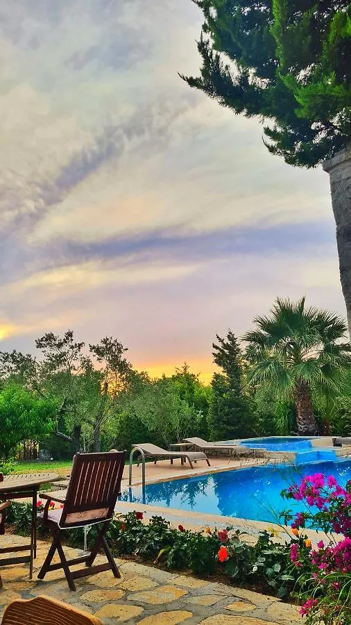 Bir Dem Urla Otel