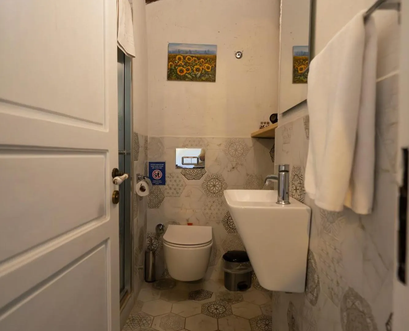 Bir Dem Urla Otel