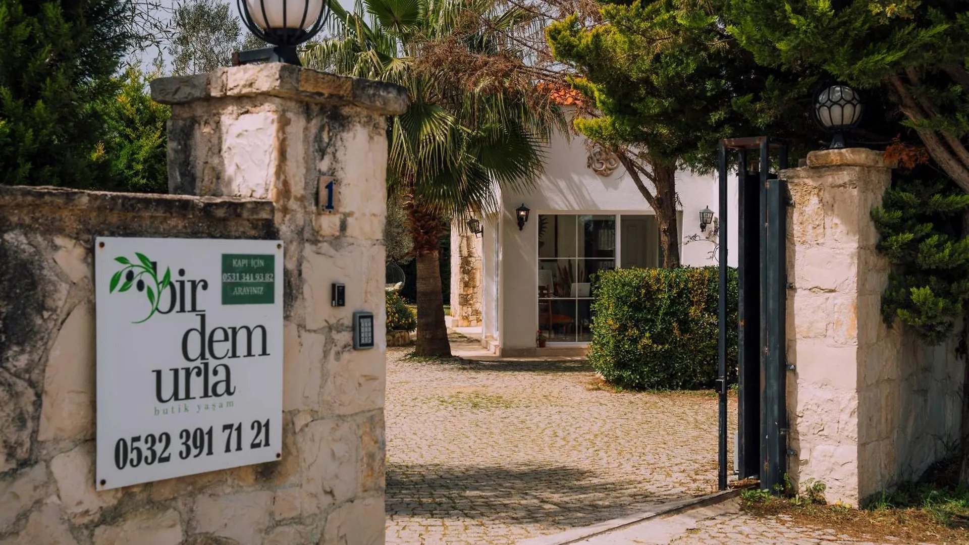 Bir Dem Urla Otel Türkiye