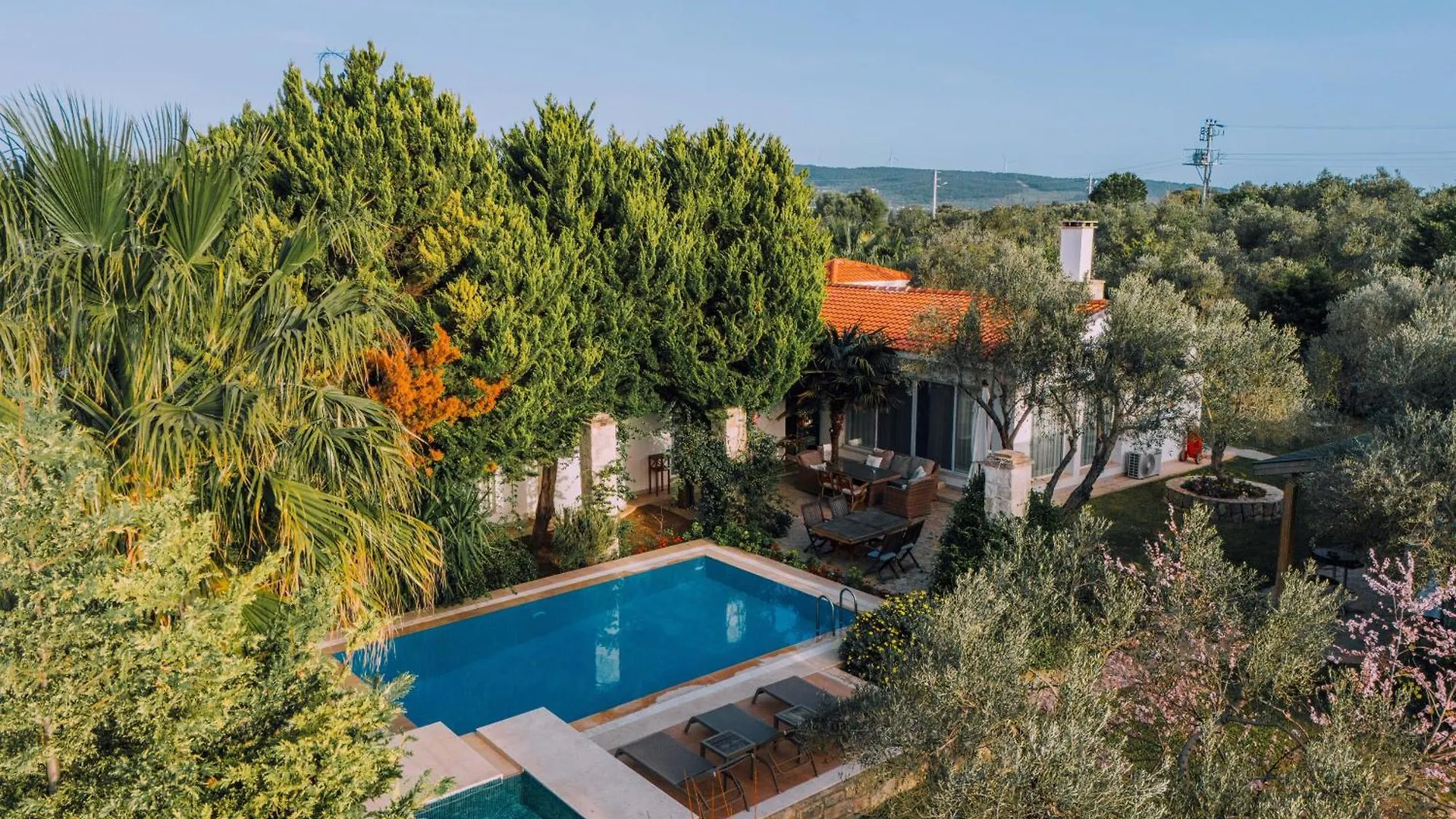 Bir Dem Urla Otel