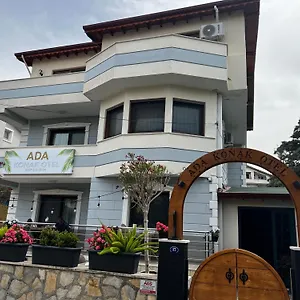 Ada Urla